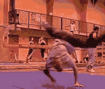 chof_weskot           omad9ola 7eta nwa7id awla ............